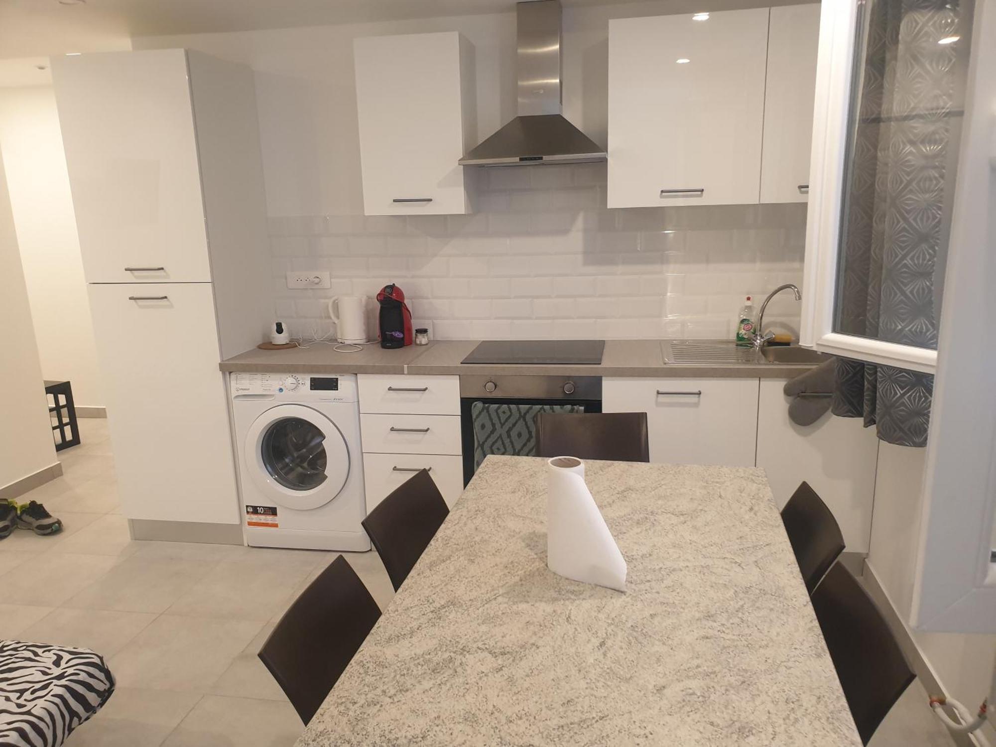 Appartements Renove 2023 Proche Aeroport 5Min, Gare Sncf 2 Min, Tramway Au Pied De L'Immeuble , Parking Possible, Renovated Apartments 2023 Near The Airport 5 Min, Train Station 2 Min, Tram Next To The Building 1 Min, Parking Possible Nizza Zimmer foto