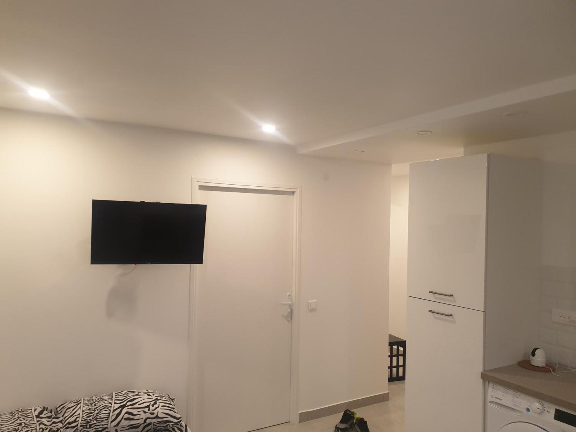 Appartements Renove 2023 Proche Aeroport 5Min, Gare Sncf 2 Min, Tramway Au Pied De L'Immeuble , Parking Possible, Renovated Apartments 2023 Near The Airport 5 Min, Train Station 2 Min, Tram Next To The Building 1 Min, Parking Possible Nizza Zimmer foto